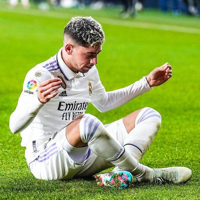 记者：皇马中场巴尔韦德完全可以出战奥萨苏纳